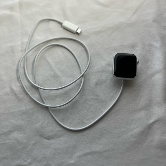 Apple Other - Apple Watch SE New 40MM Alluminum Case with Charger